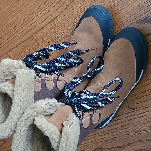 BooRoo Sherpa Fleece Lined Winter Lace-Up Boots - Size 6 - Picture 16 of 16